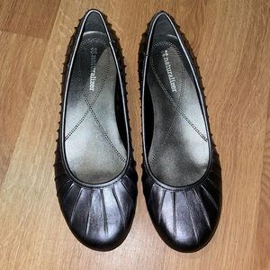 NEW IN BOX Naturalizer Hatner ballet flats in Starry Night Pewter
